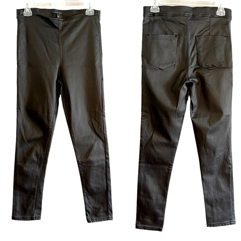 Signature Studio Black Coated Leggings | SZ 8